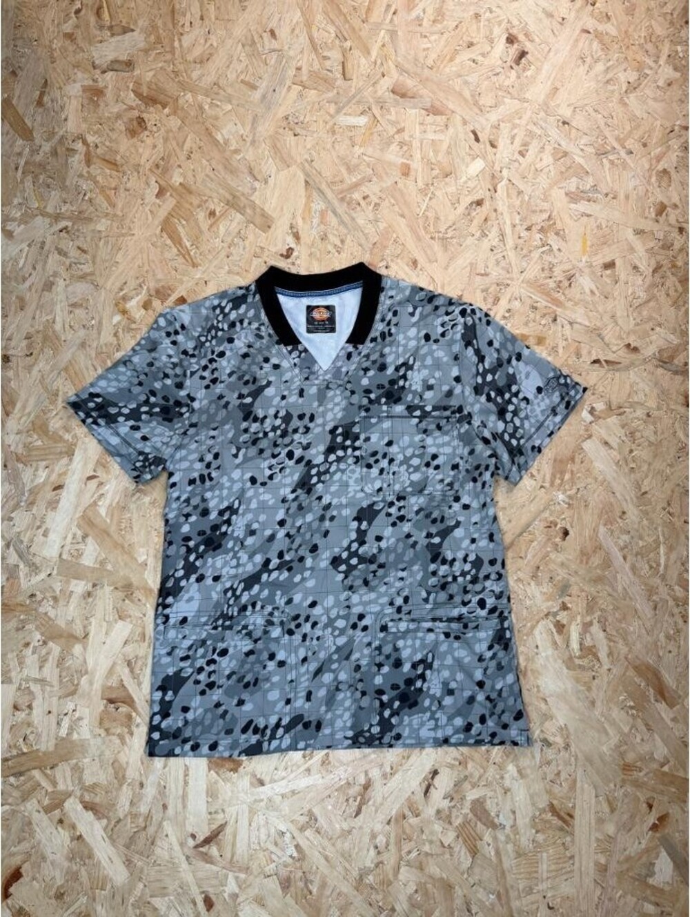 Dickies Scrub Top Adult XS Gray Black Camo V-Neck Medical Uniform Short Sleeve